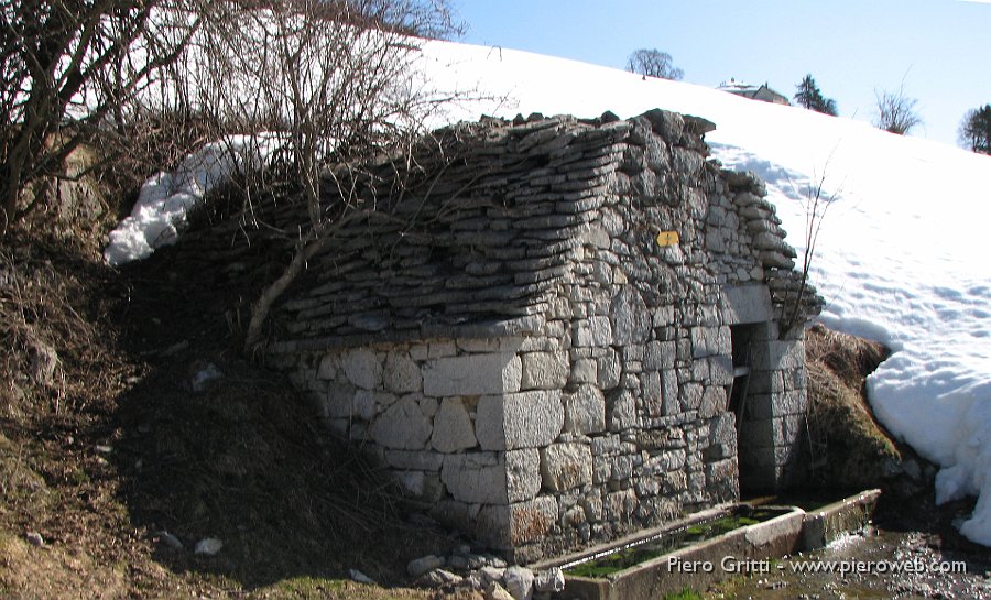 14 Fonte antica.jpg